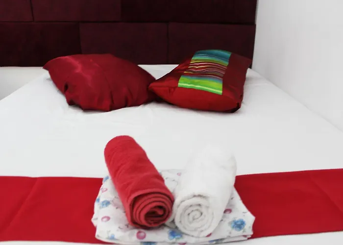 فندق Erisun فلورا